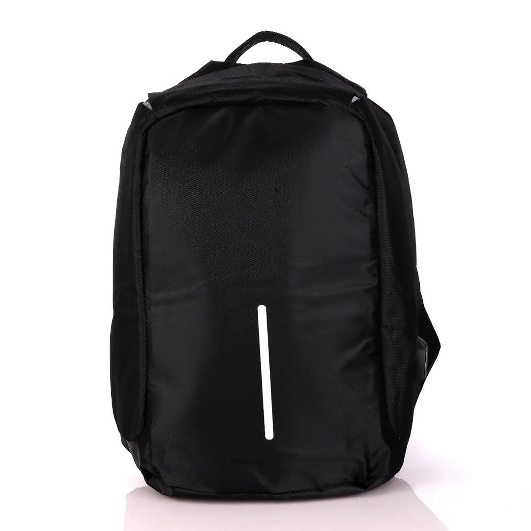 Smart portable Travel Backpack with USB port - Black