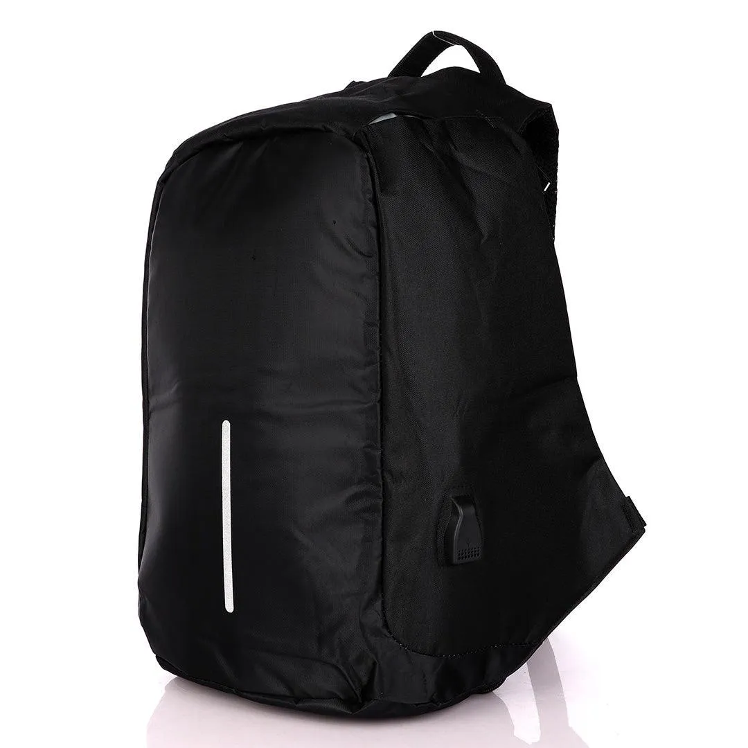 Smart portable Travel Backpack with USB port - Black