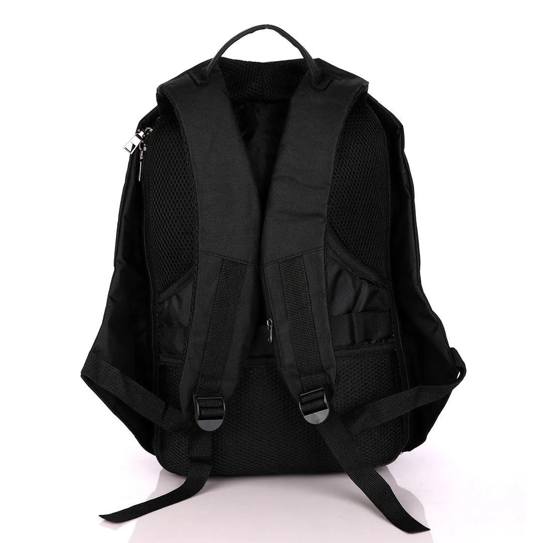 Smart portable Travel Backpack with USB port - Black